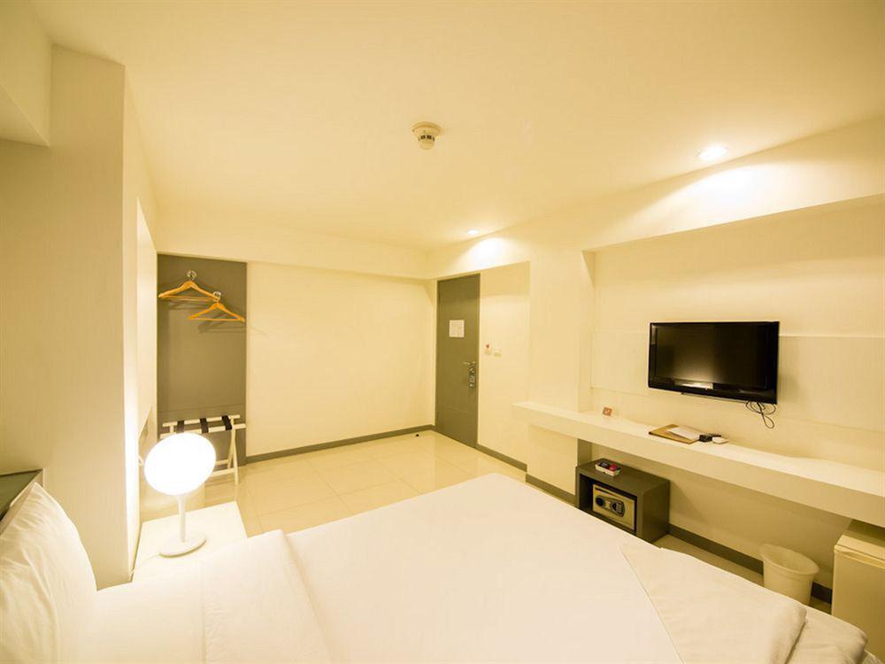 Myhotel Cmyk@Ratchada Bangkok Kültér fotó